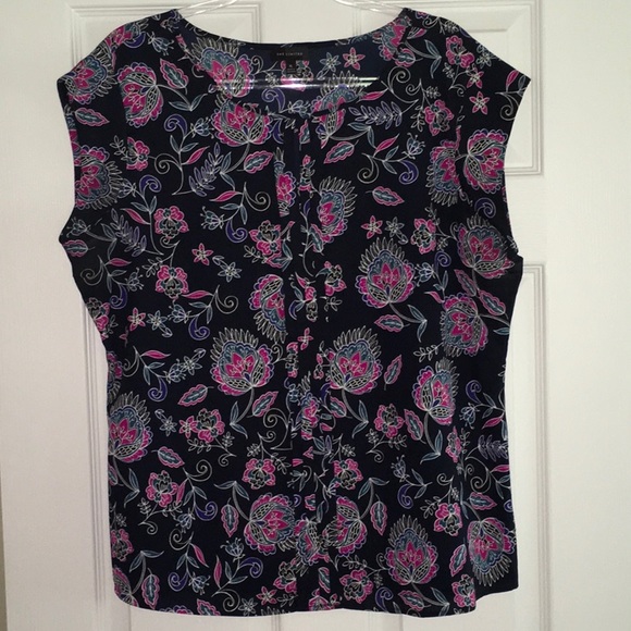 The Limited Cap Sleeve Top - Picture 1 of 5
